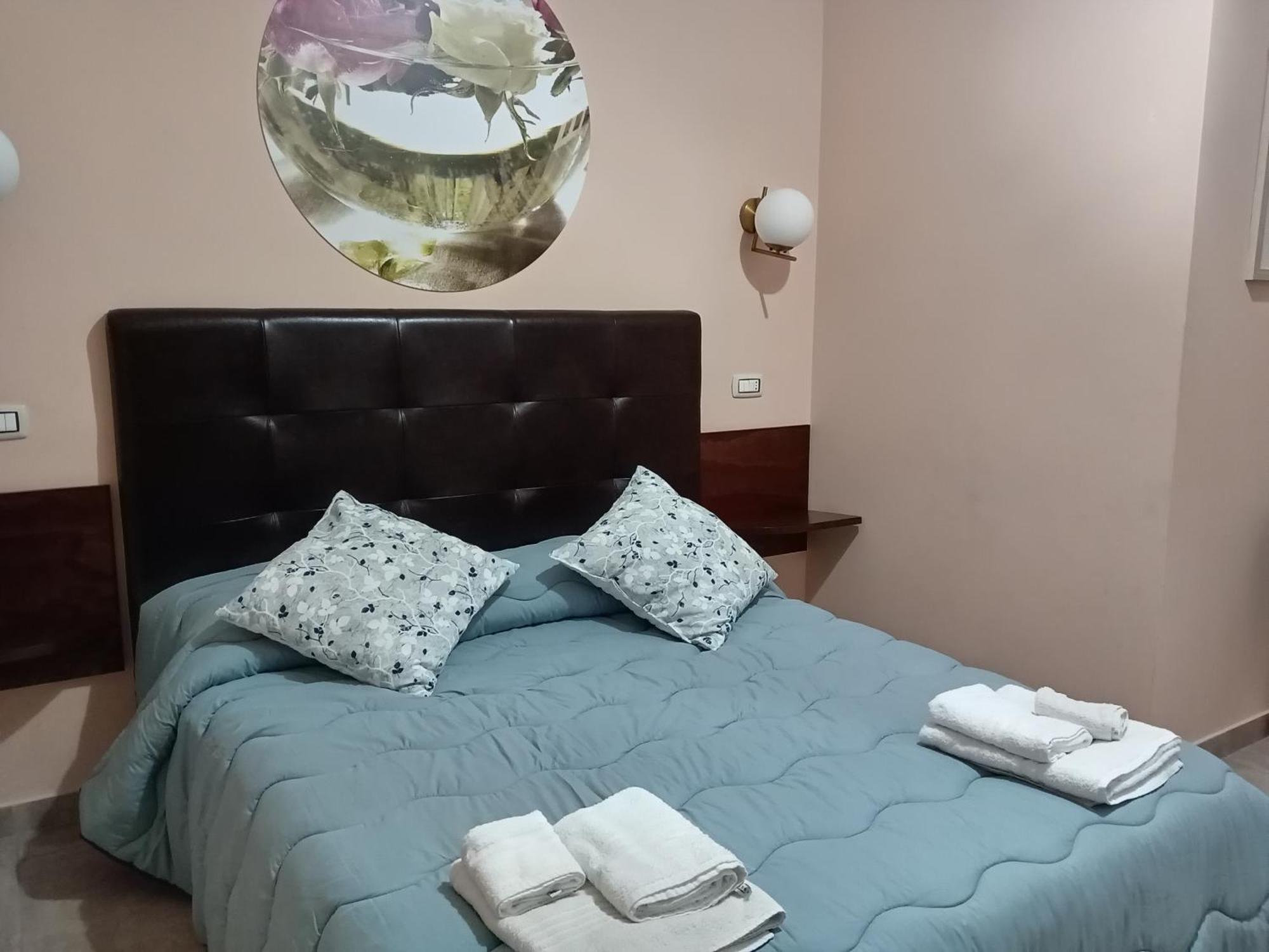 Piazza Verdi Liberty House Lecce Eksteriør billede