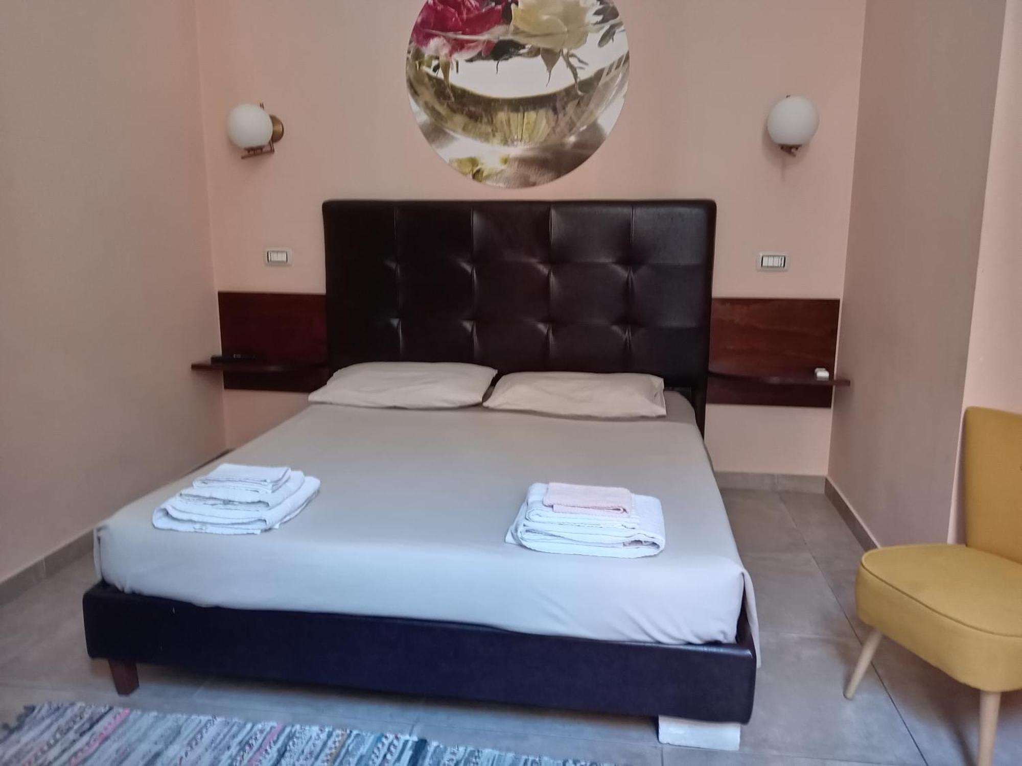 Piazza Verdi Liberty House Lecce Eksteriør billede