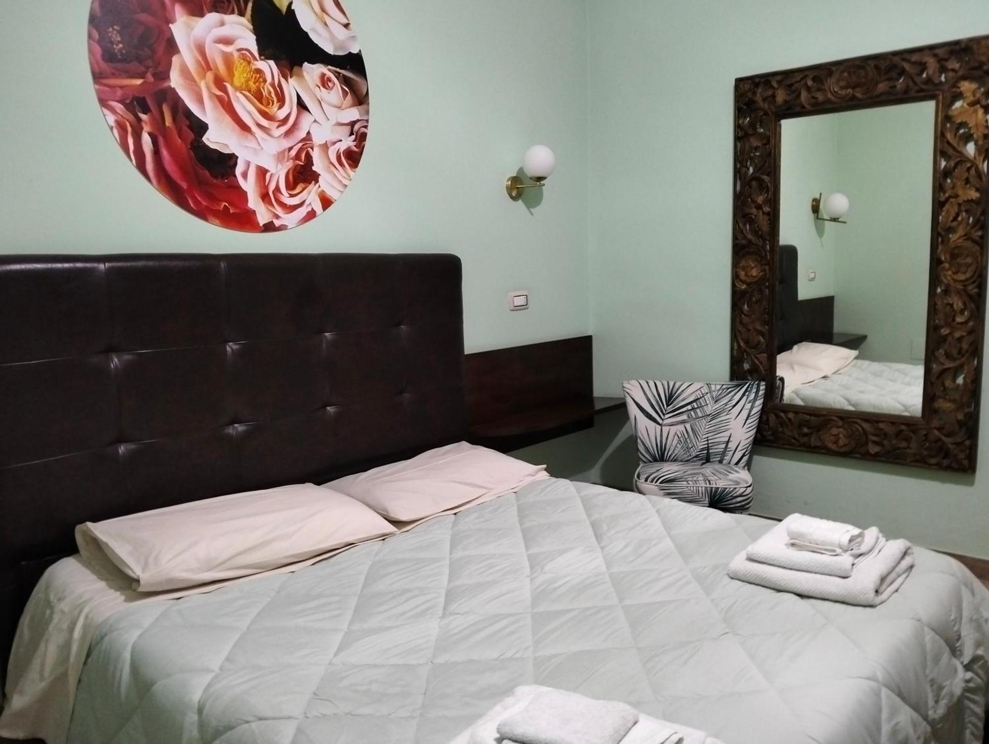 Piazza Verdi Liberty House Lecce Eksteriør billede