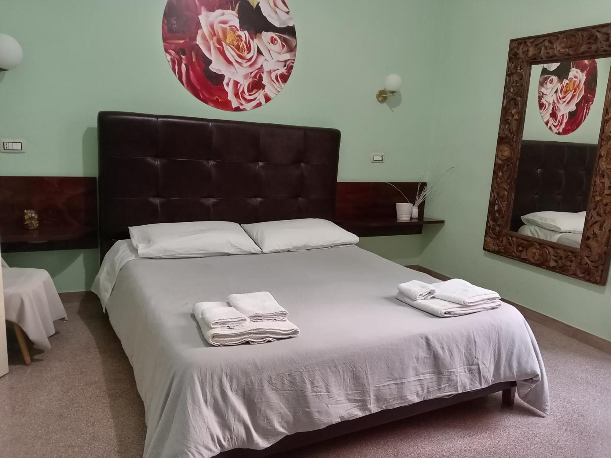 Piazza Verdi Liberty House Lecce Eksteriør billede